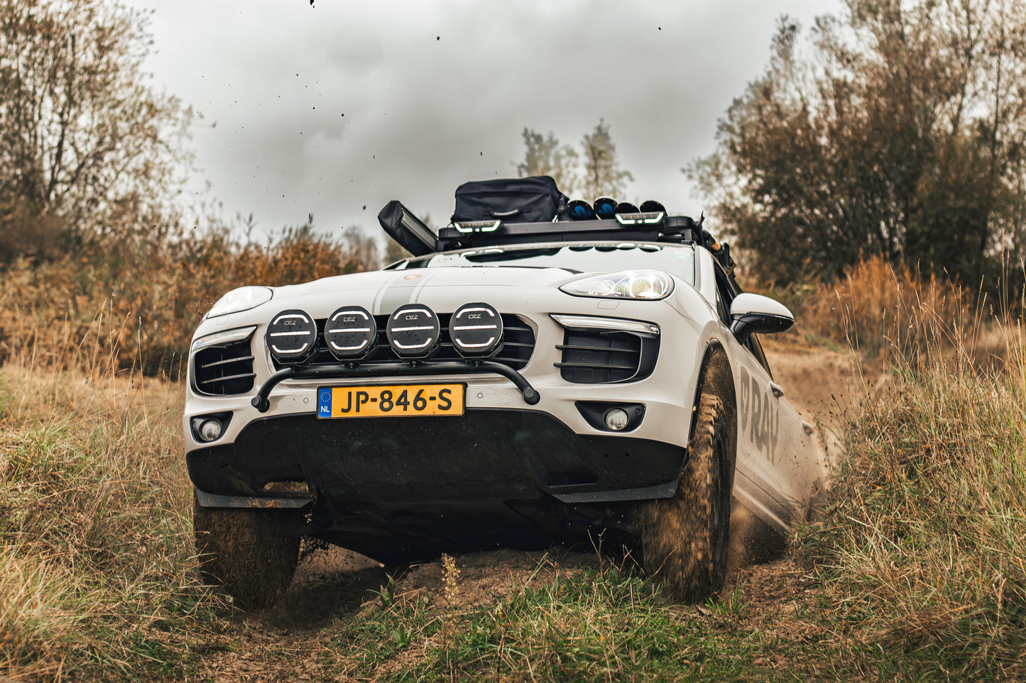 porsche cayenne terreinrijden 4x4 ozz verlichting actie