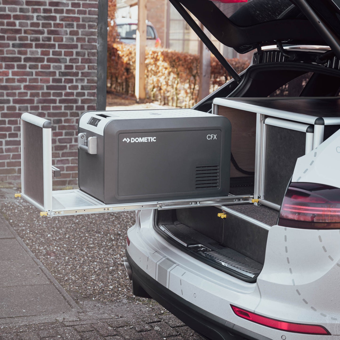 porsche cayenne inbouw kamperen zijkant koelkast