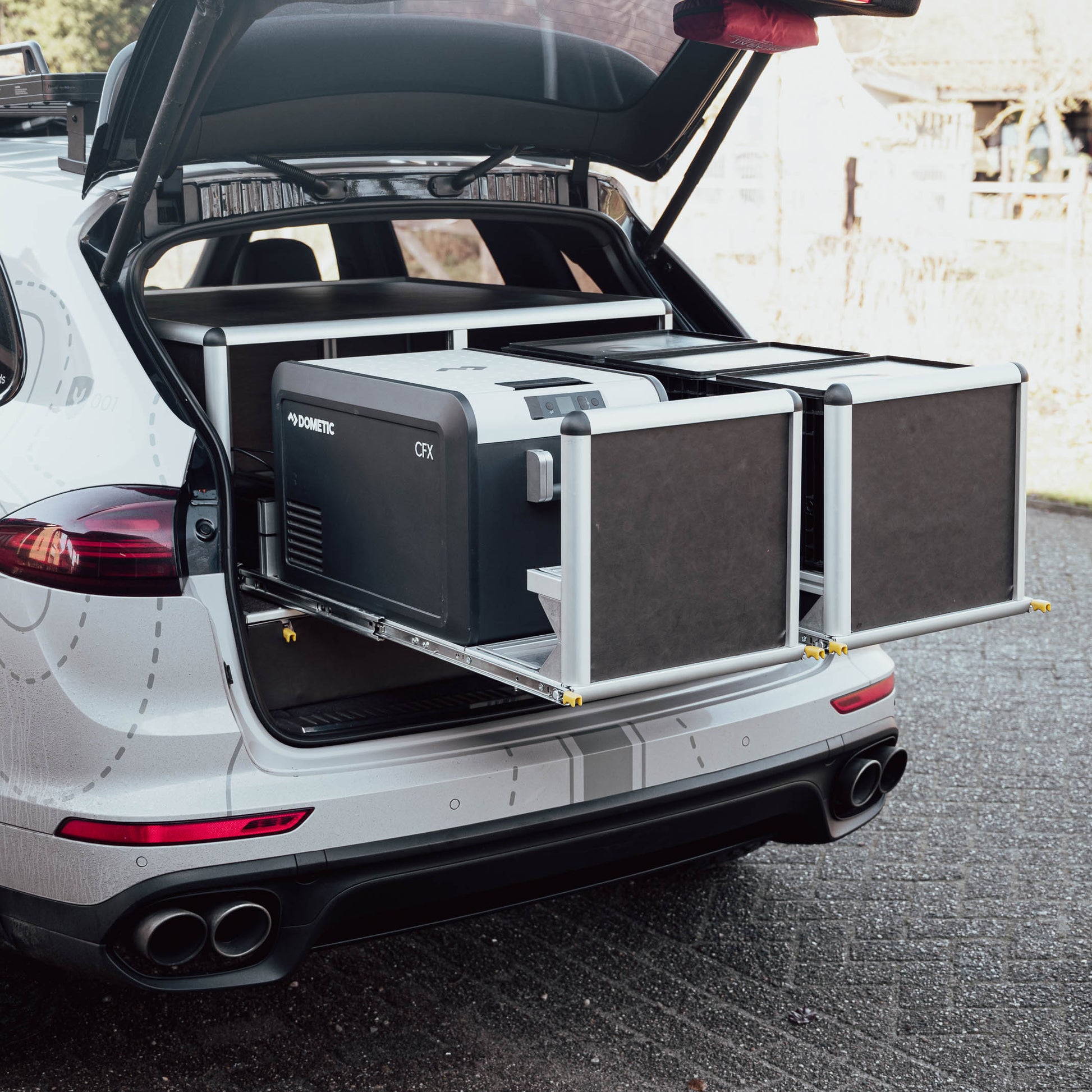 porsche cayenne 958 inbouw kamperen koelkast achterkant