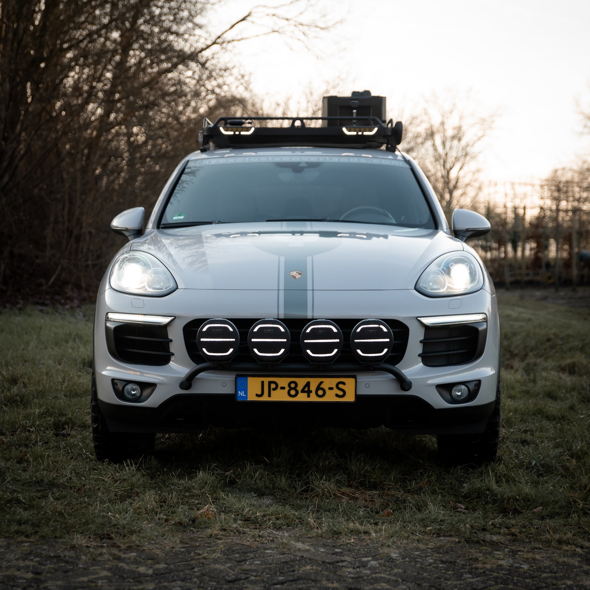 porsche cayenne 958 lightbar chalk grey voorkant led verlichting