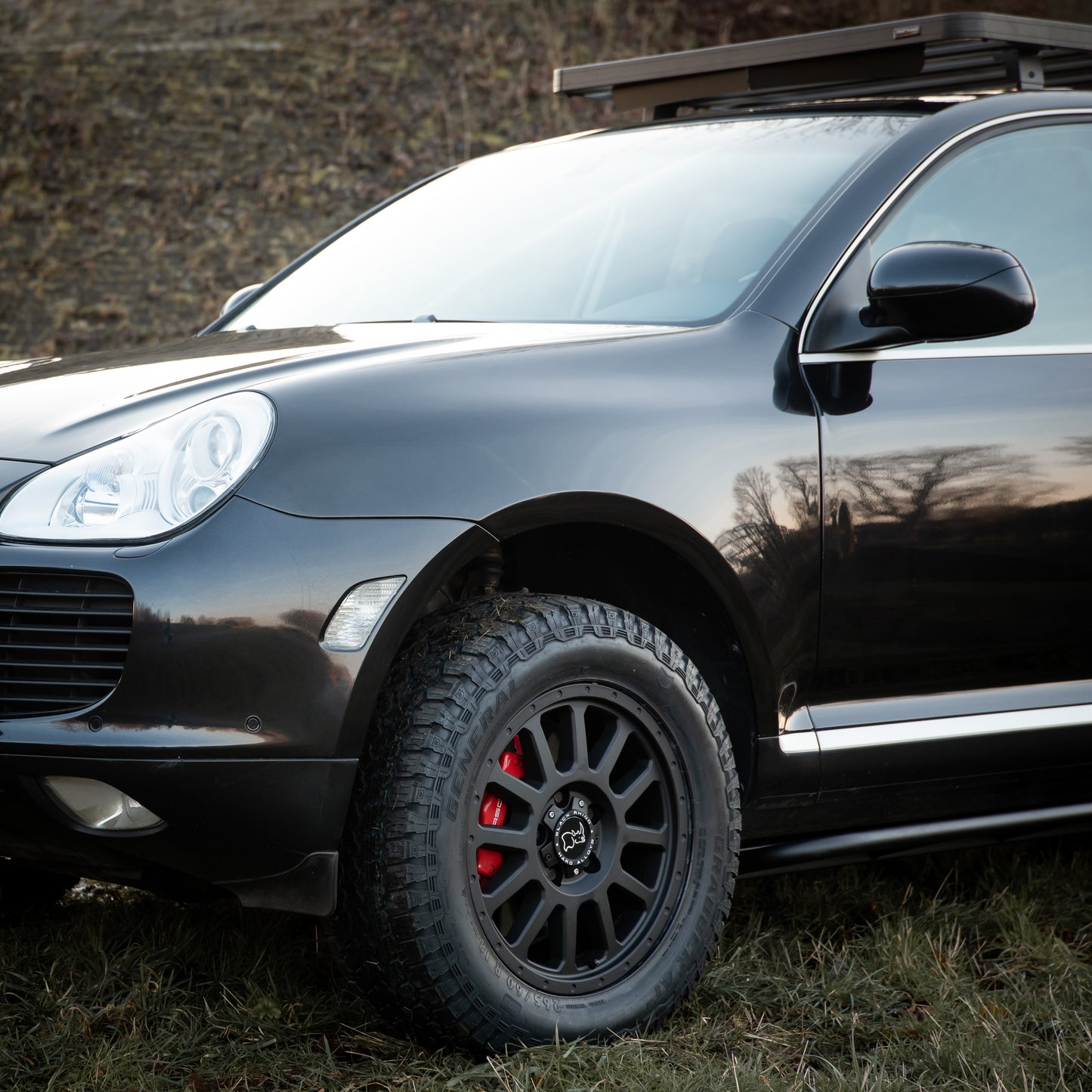 porsche cayenne offroad wielen black rhino general grabber