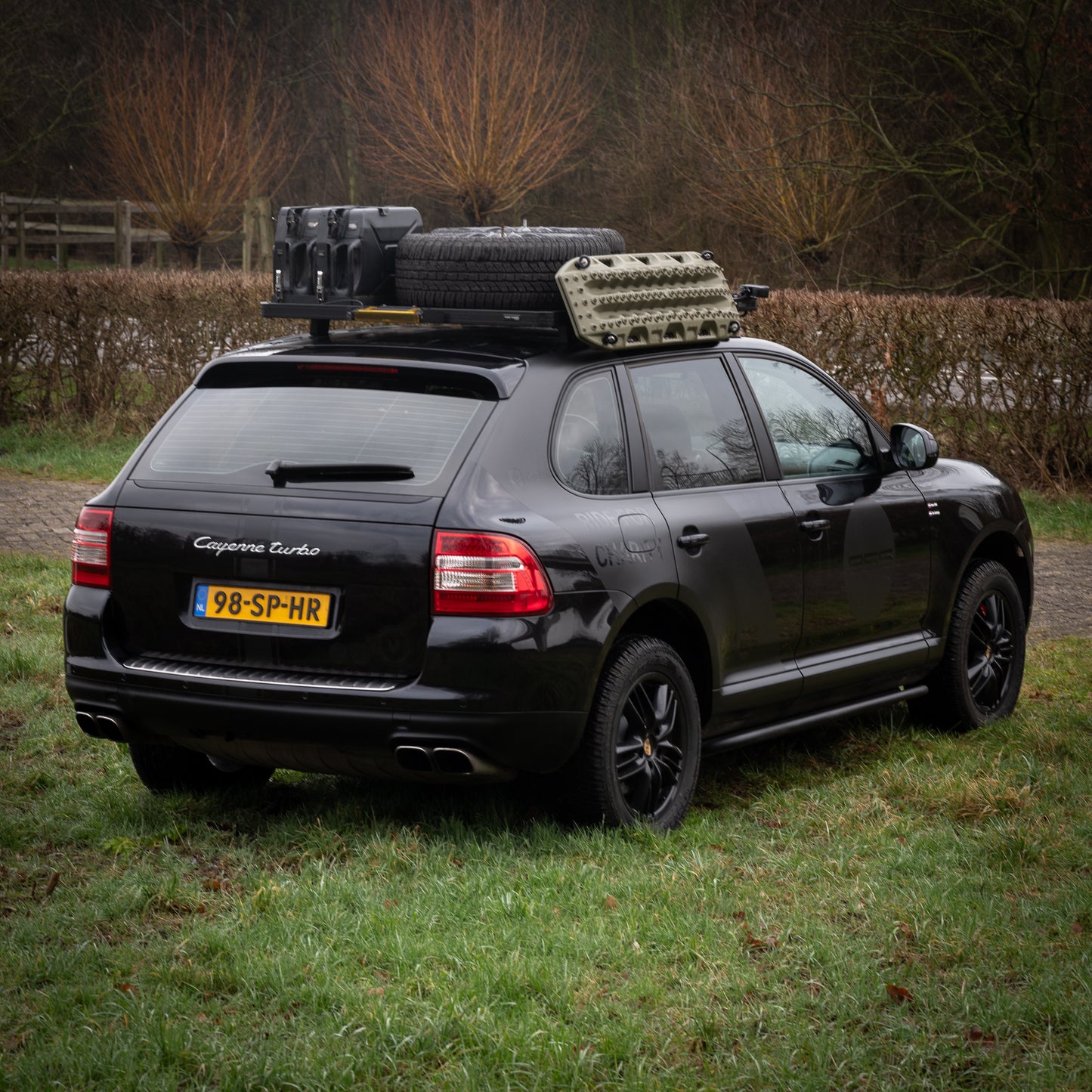 porsche cayenne dakrek achterkant rijplaten