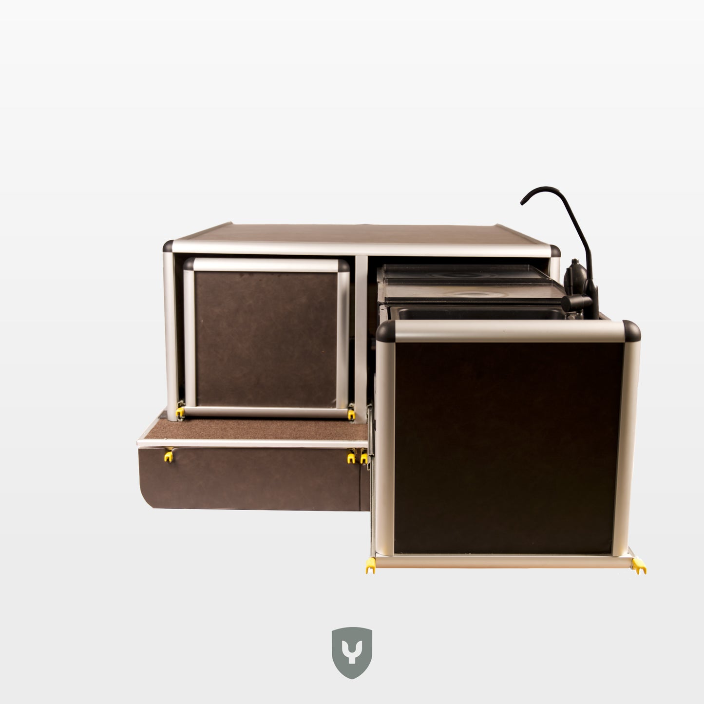 porsche cayenne inbouw kamperen camping platform vooraanzicht wasbak