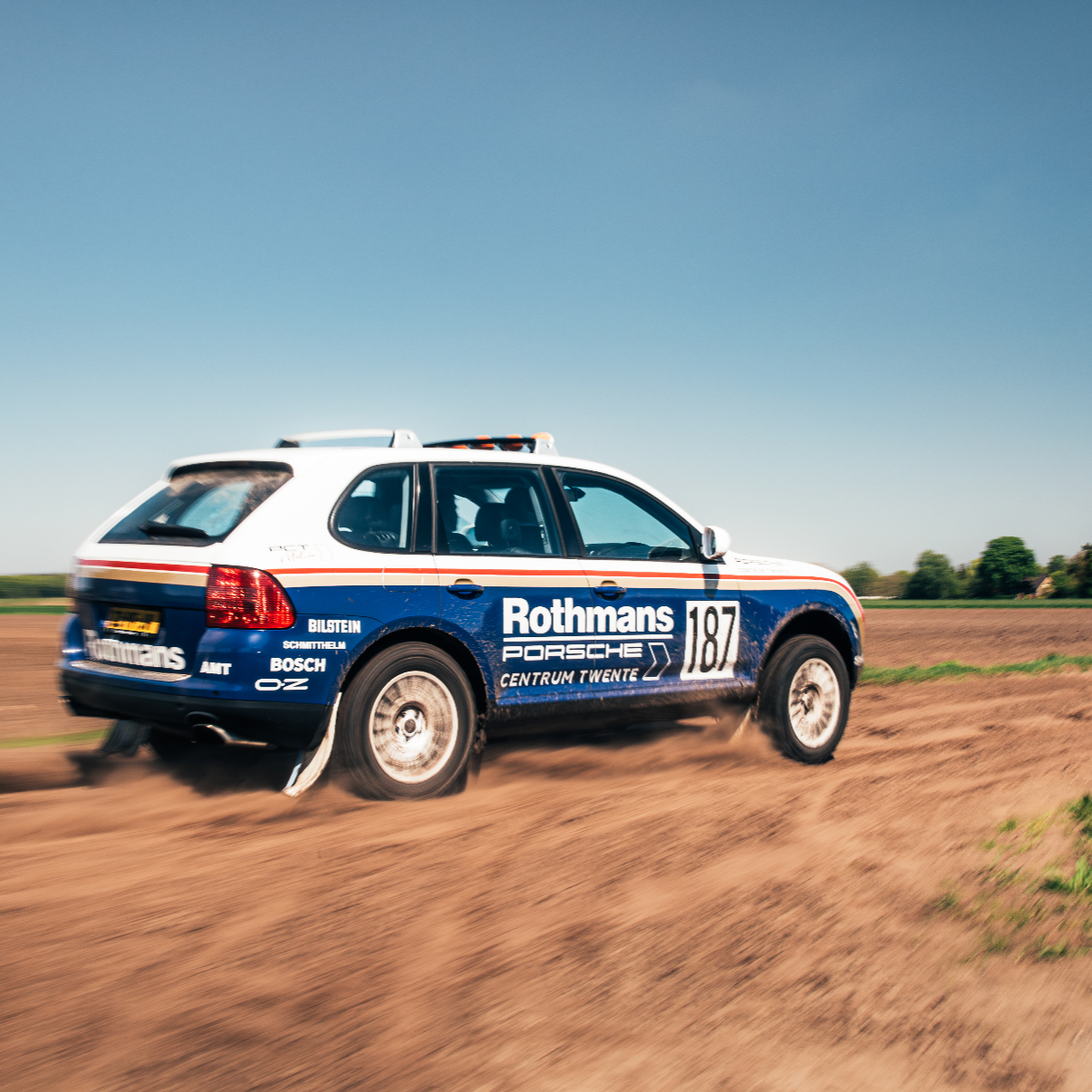 PORSCHE CAYENNE ROTHMANS PORSCHE CENTRUM TWENTE OFFROAD 955