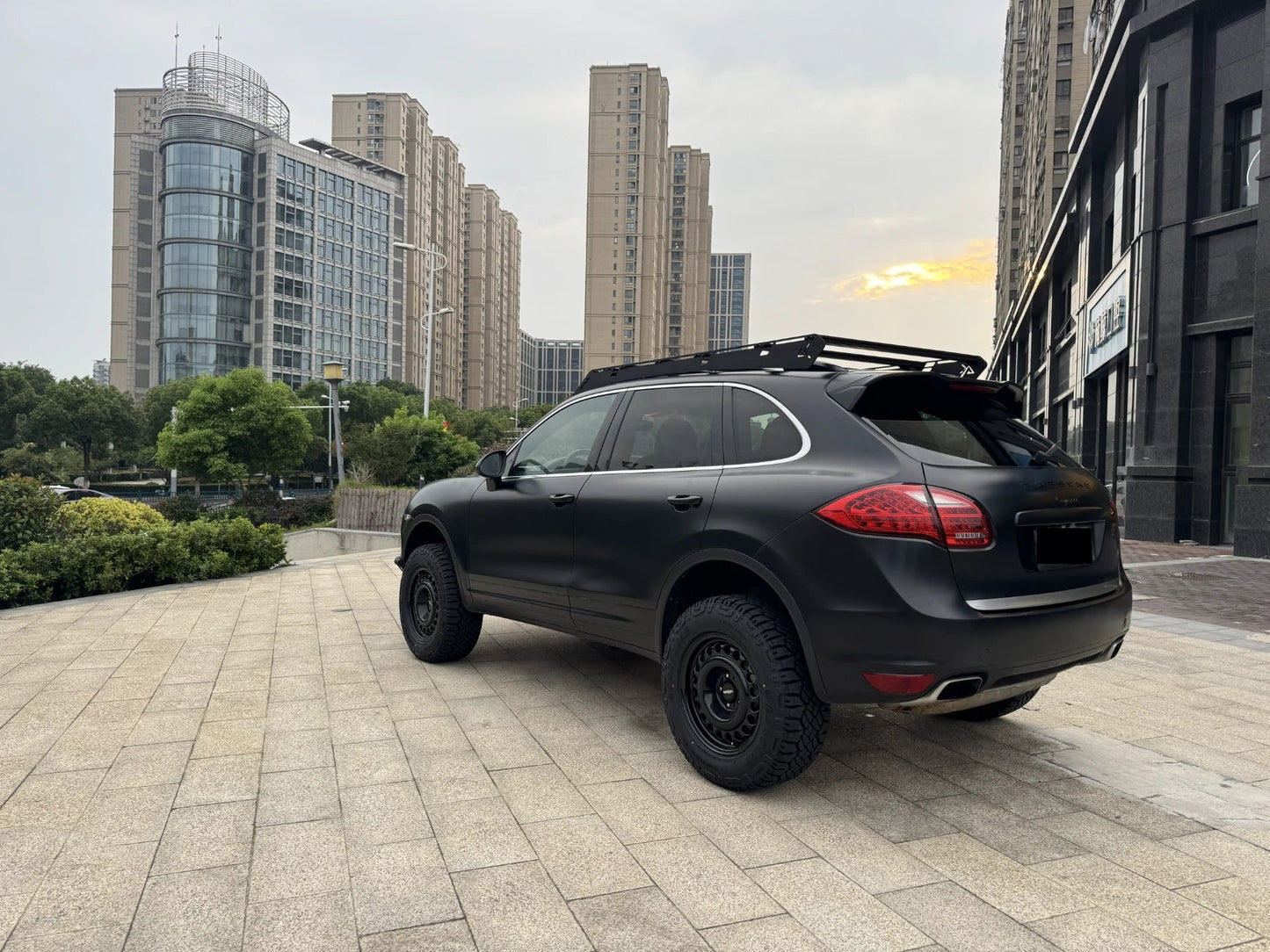 Porsche Cayenne 958 Liftkit 3.0" Air Suspension (Engine, Transmission Drop + UCAs)