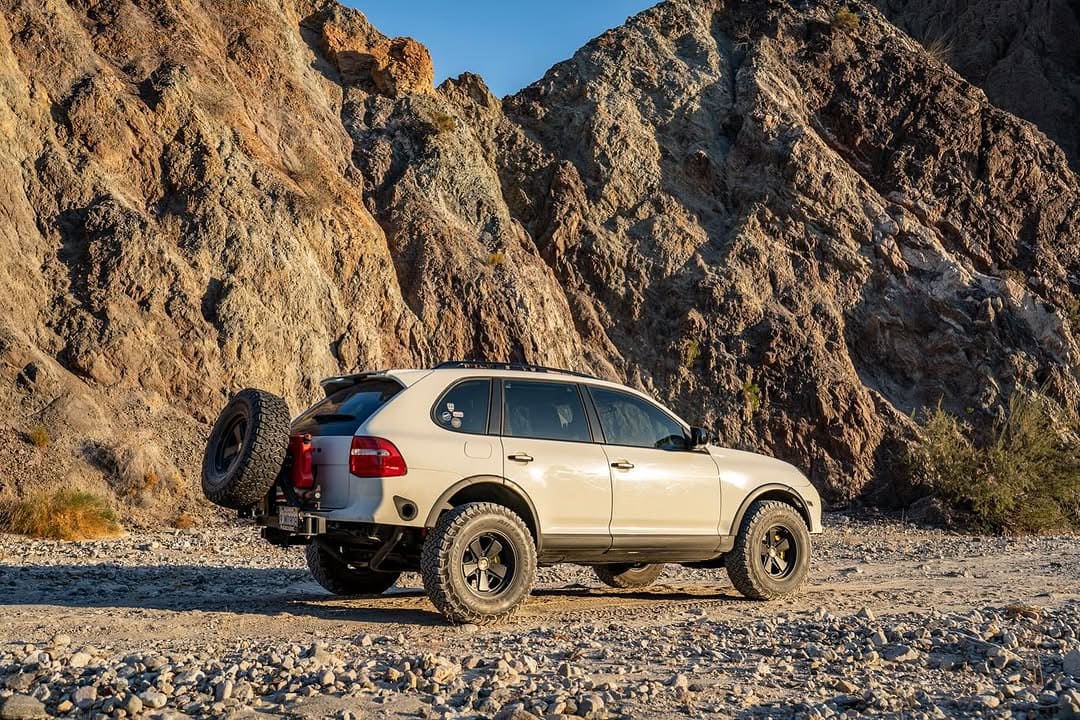 AKI Overland Classic Fuchs