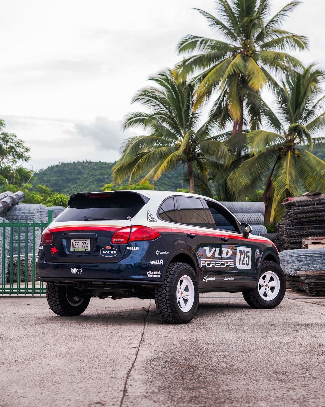 AKI Overland Classic Fuchs