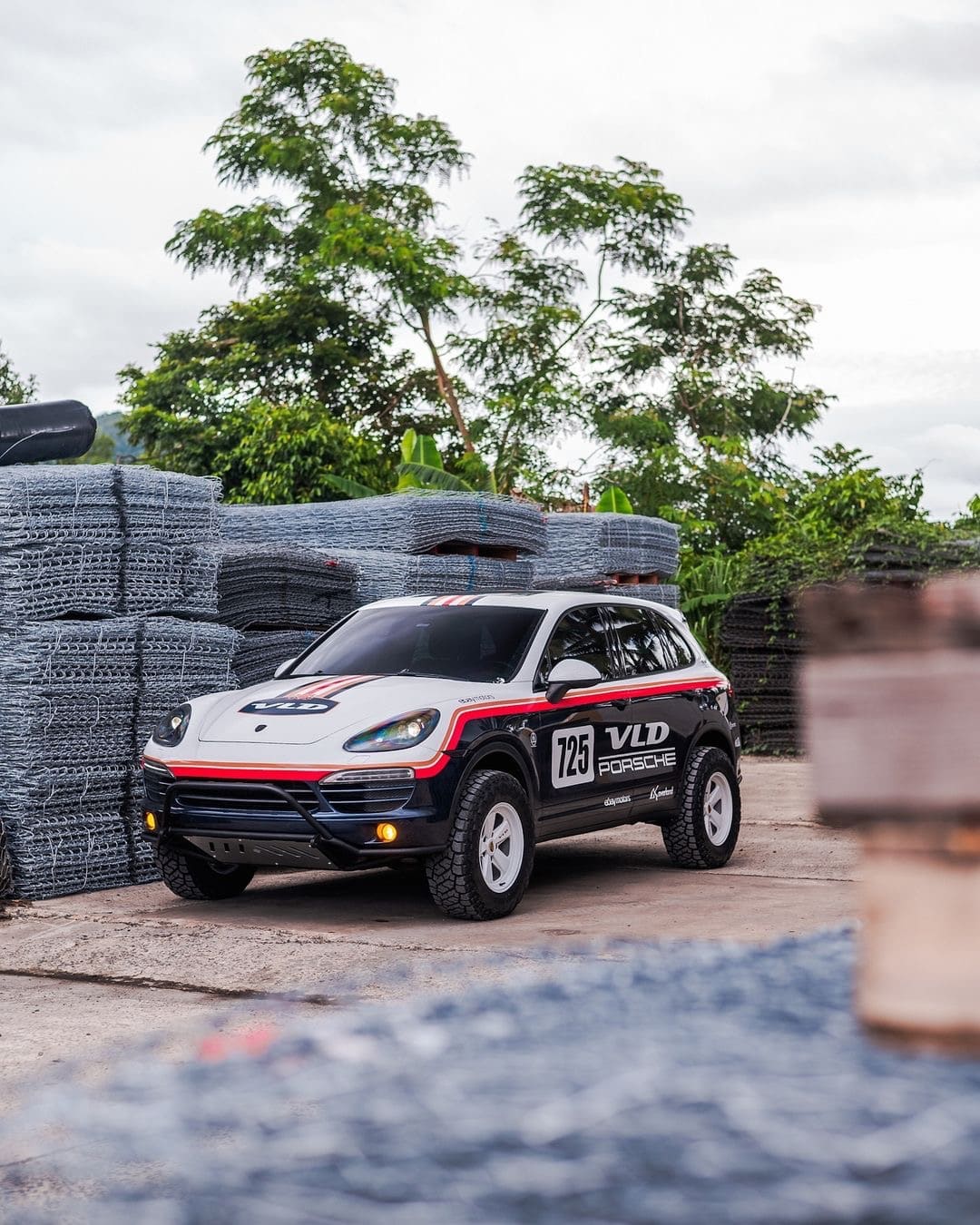 AKI Overland Classic Fuchs