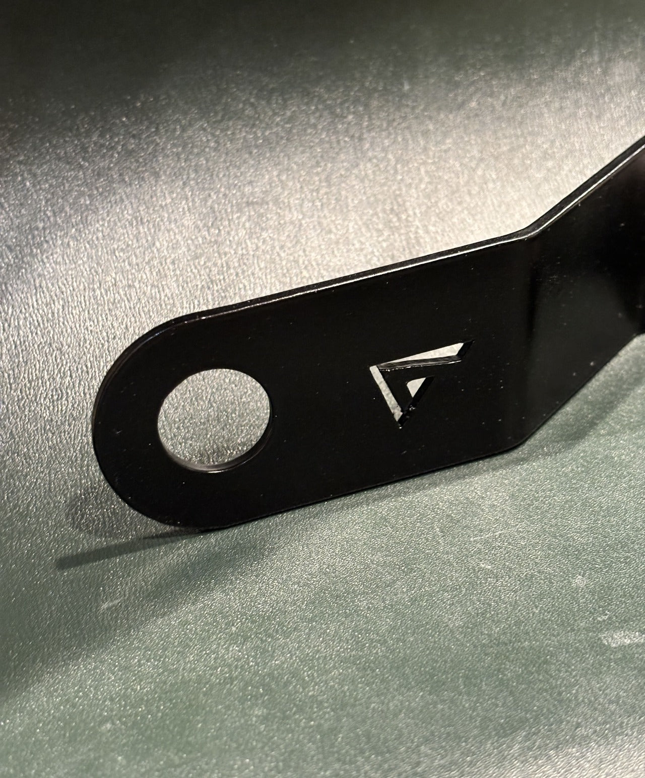 Porsche Cayenne 955/957 License plate bracket