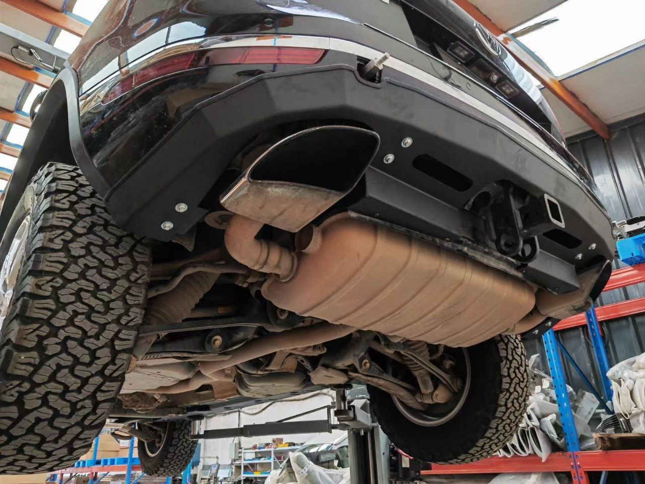 Porsche Cayenne 958 Offroad Spare Tire Swing Out Carrier