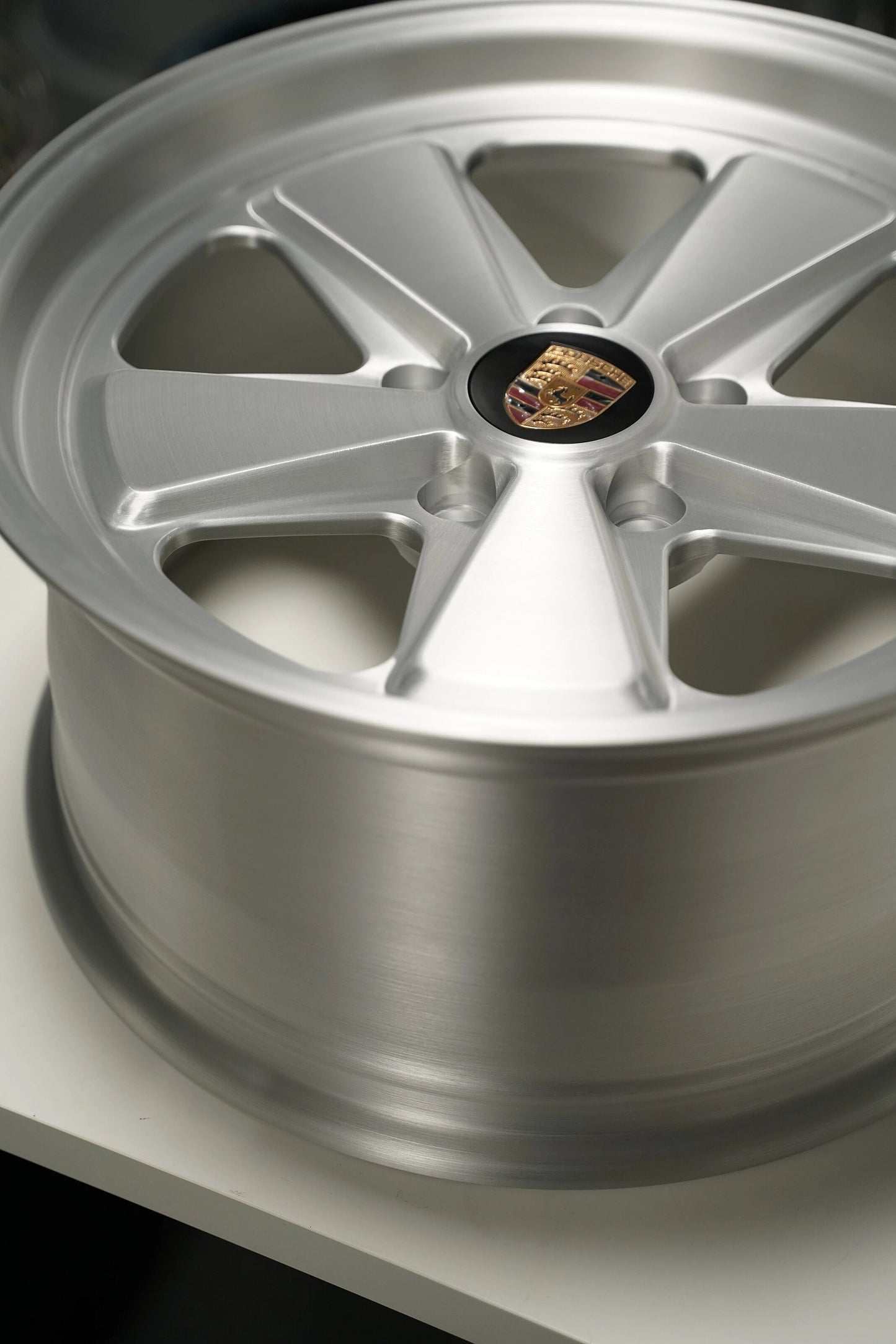 AKI Overland Classic Fuchs