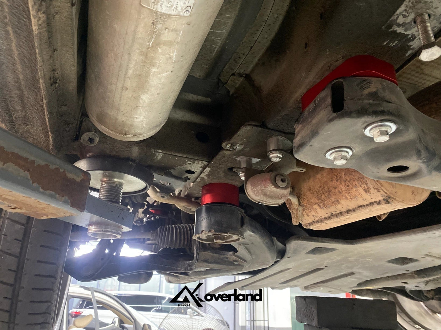 Porsche Cayenne 958 Liftkit 3.0" Air Suspension (Engine, Transmission Drop + UCAs)